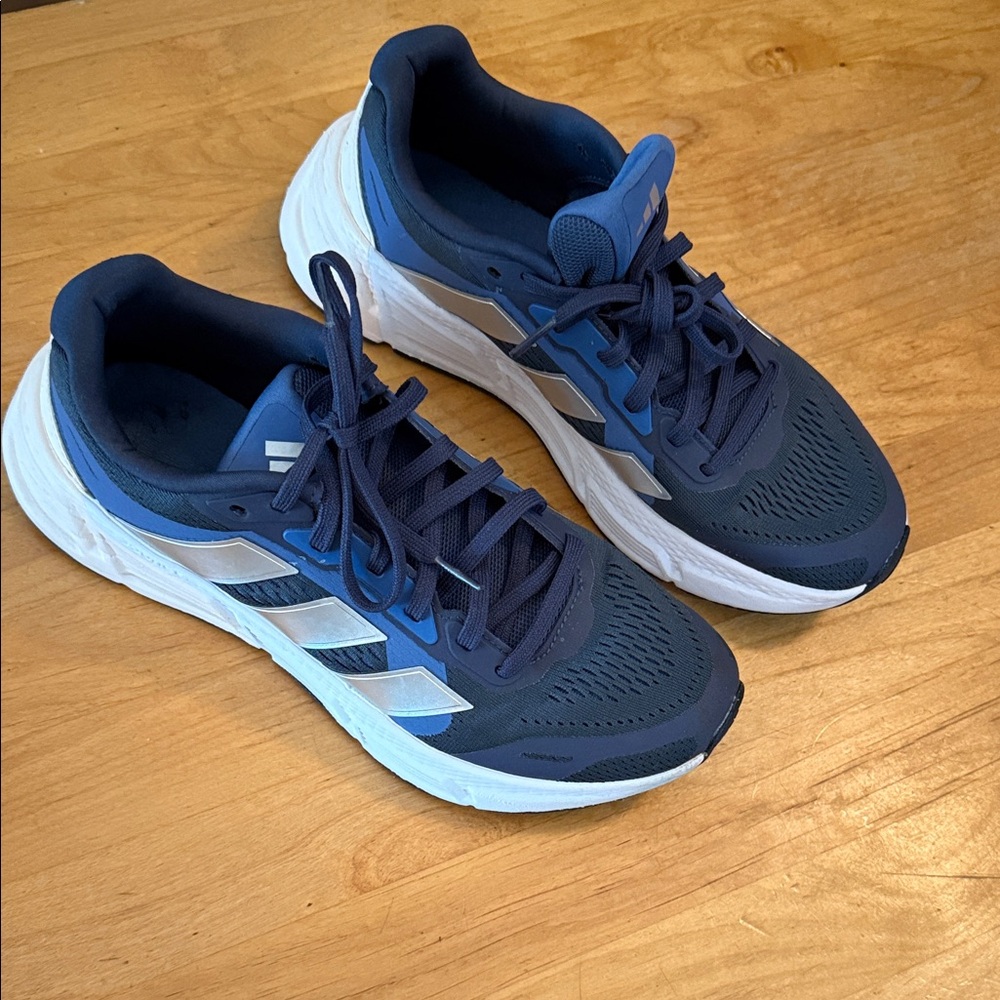 Adidas Questar